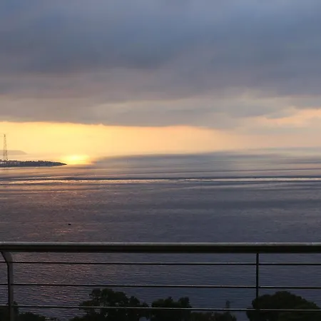 Miramare Gyh Luxury 쉴라