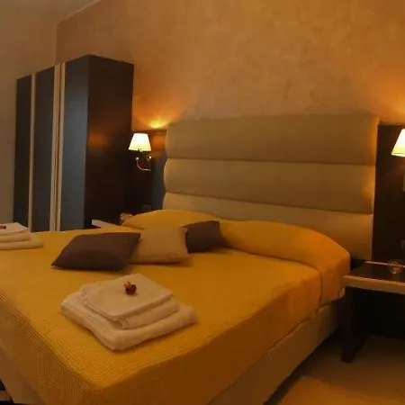 호텔 Miramare Gyh Luxury 쉴라