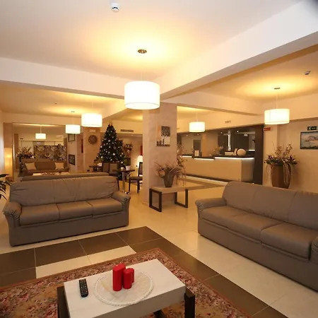 호텔 Miramare Gyh Luxury 쉴라