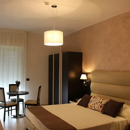 호텔 Miramare Gyh Luxury 3*